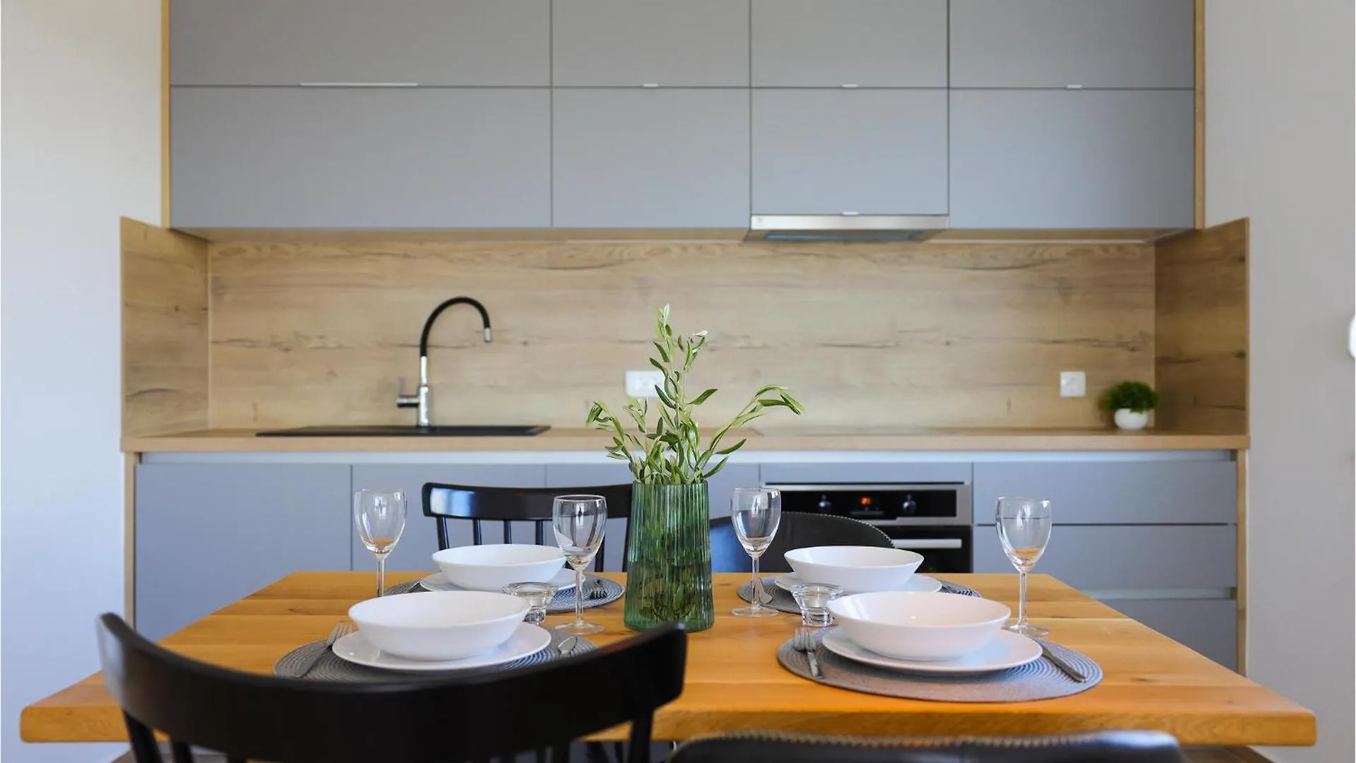 Stunning Home In Vrsi With Kitchen Holiday home