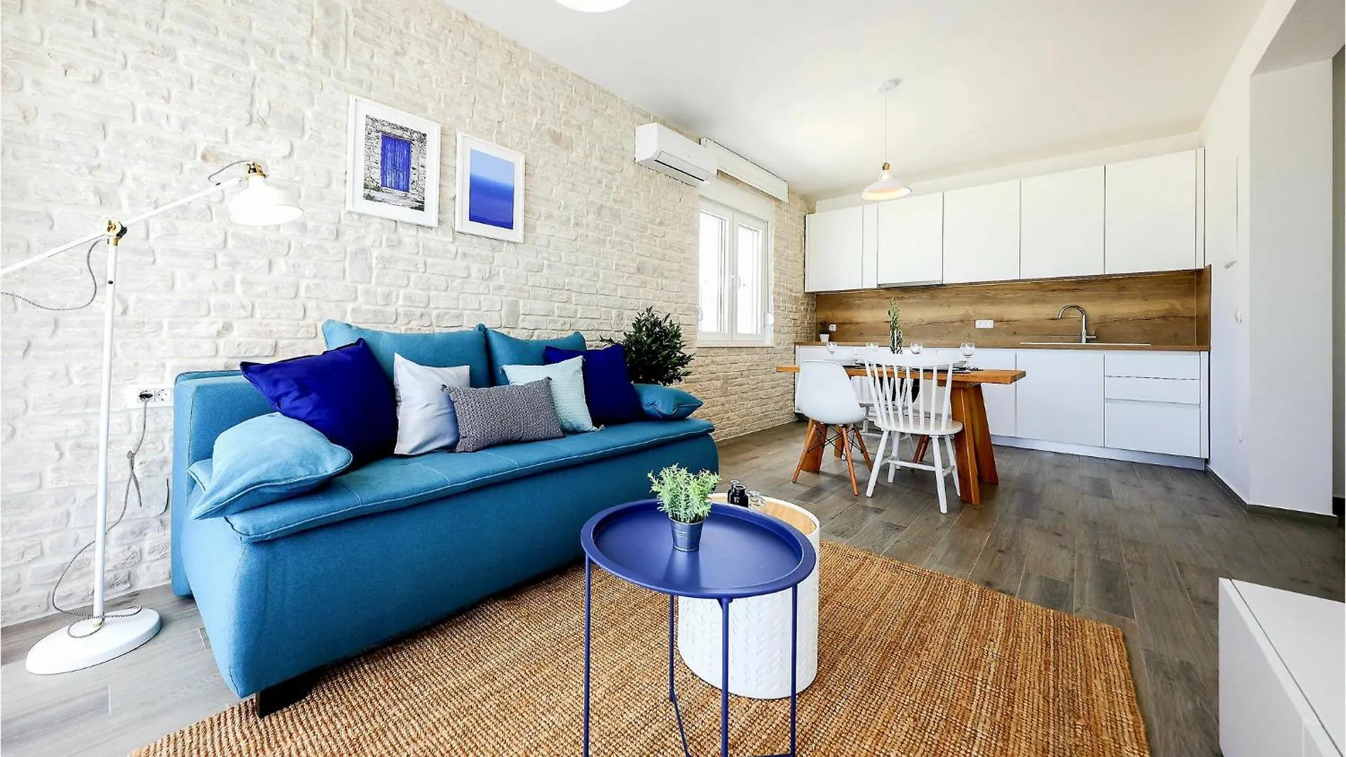Holiday home Stunning Home In Vrsi With Kitchen