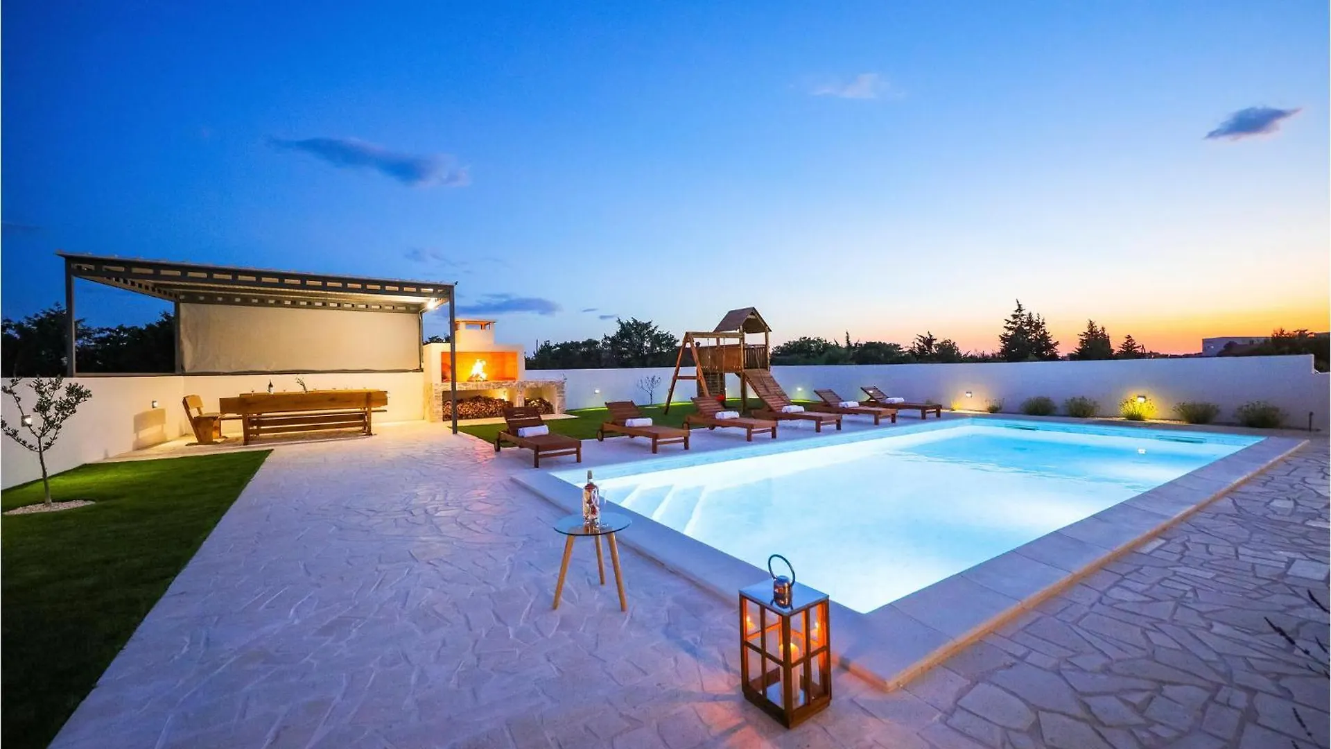 Stunning Home In Vrsi With Kitchen