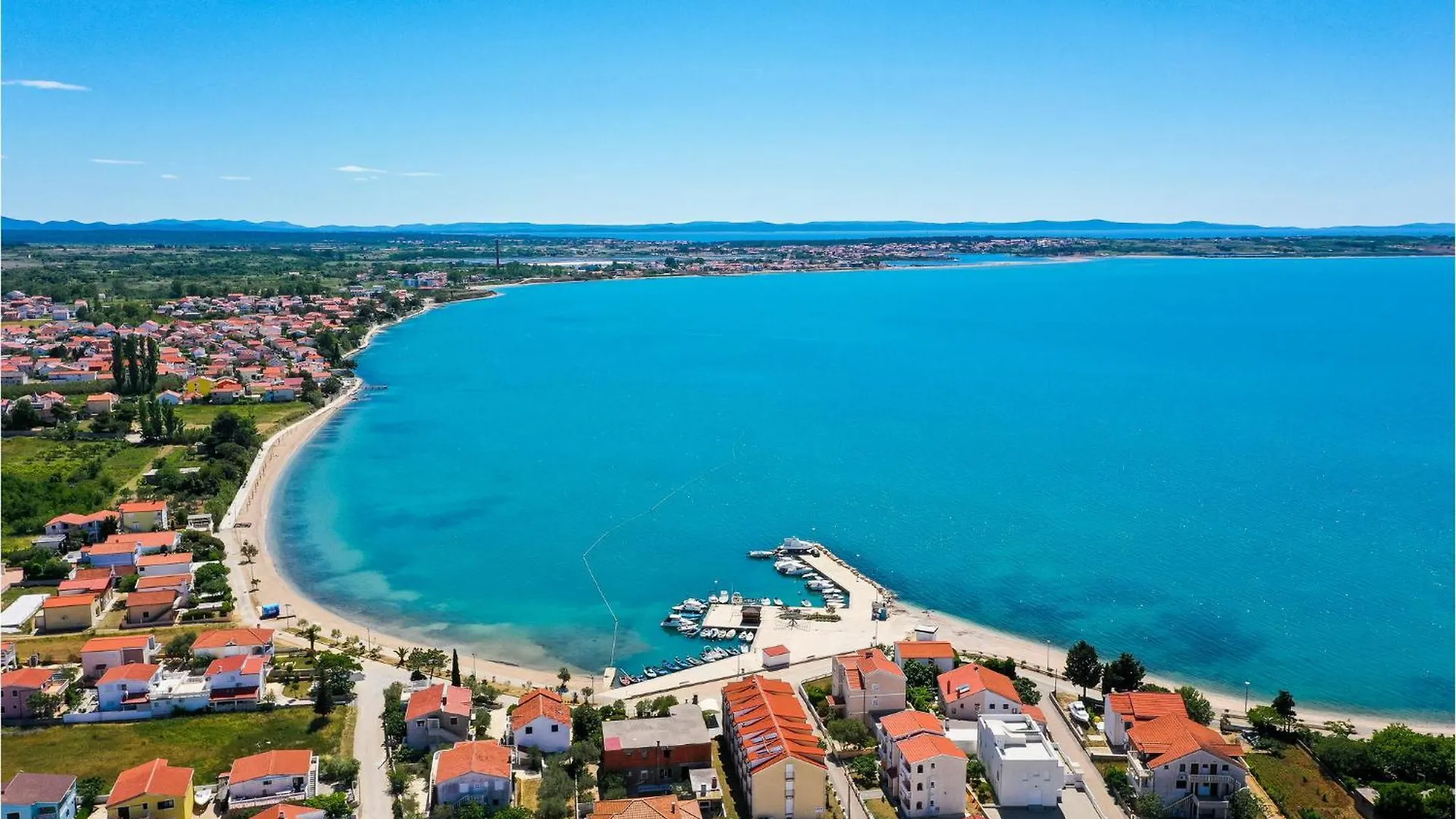 Stunning Home In Vrsi With Kitchen 0*,