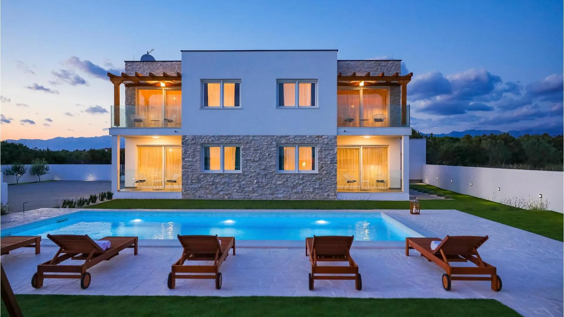 Stunning Home In Vrsi With Kitchen Croatia