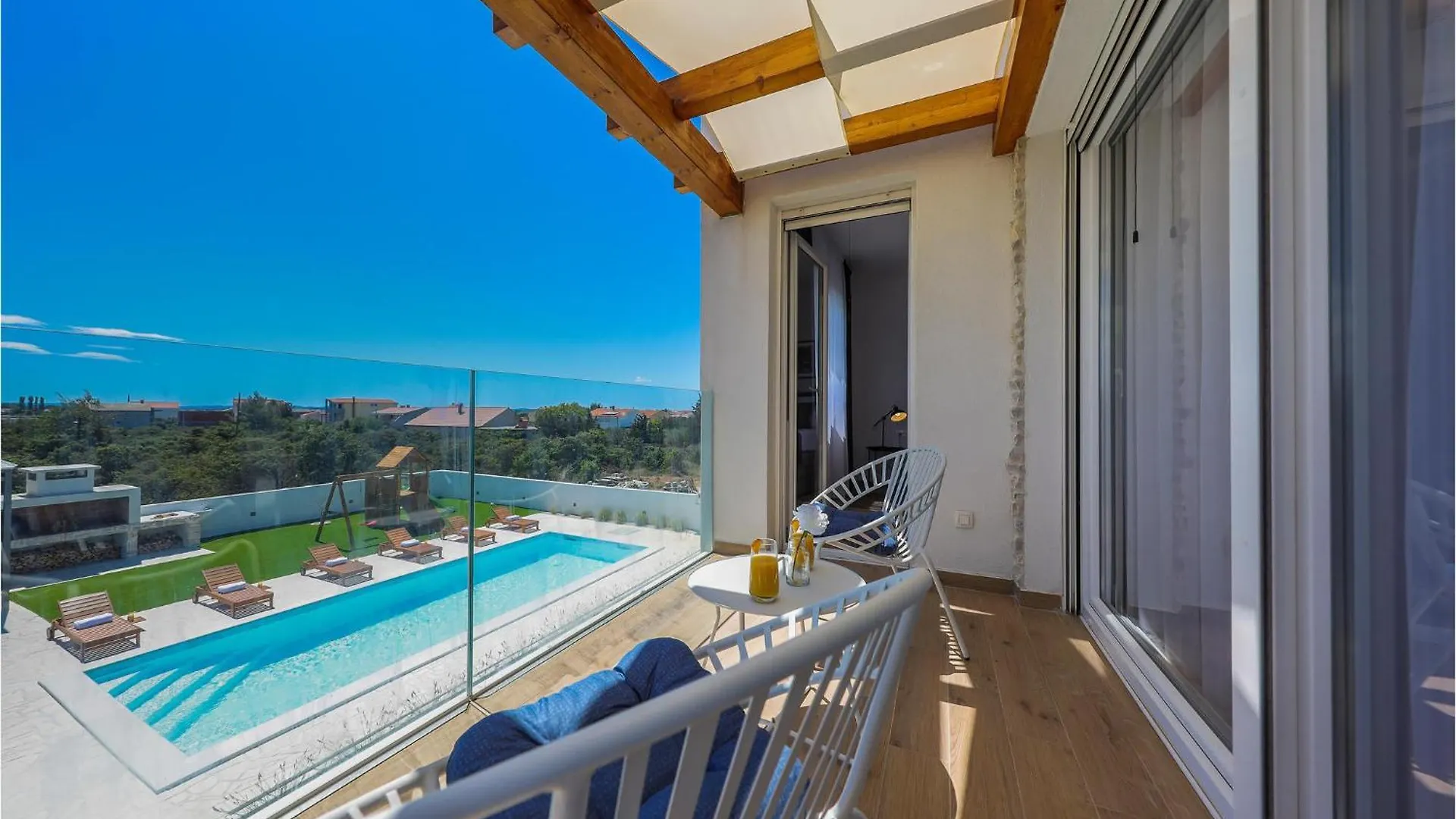 Holiday home Stunning Home In Vrsi With Kitchen Croatia