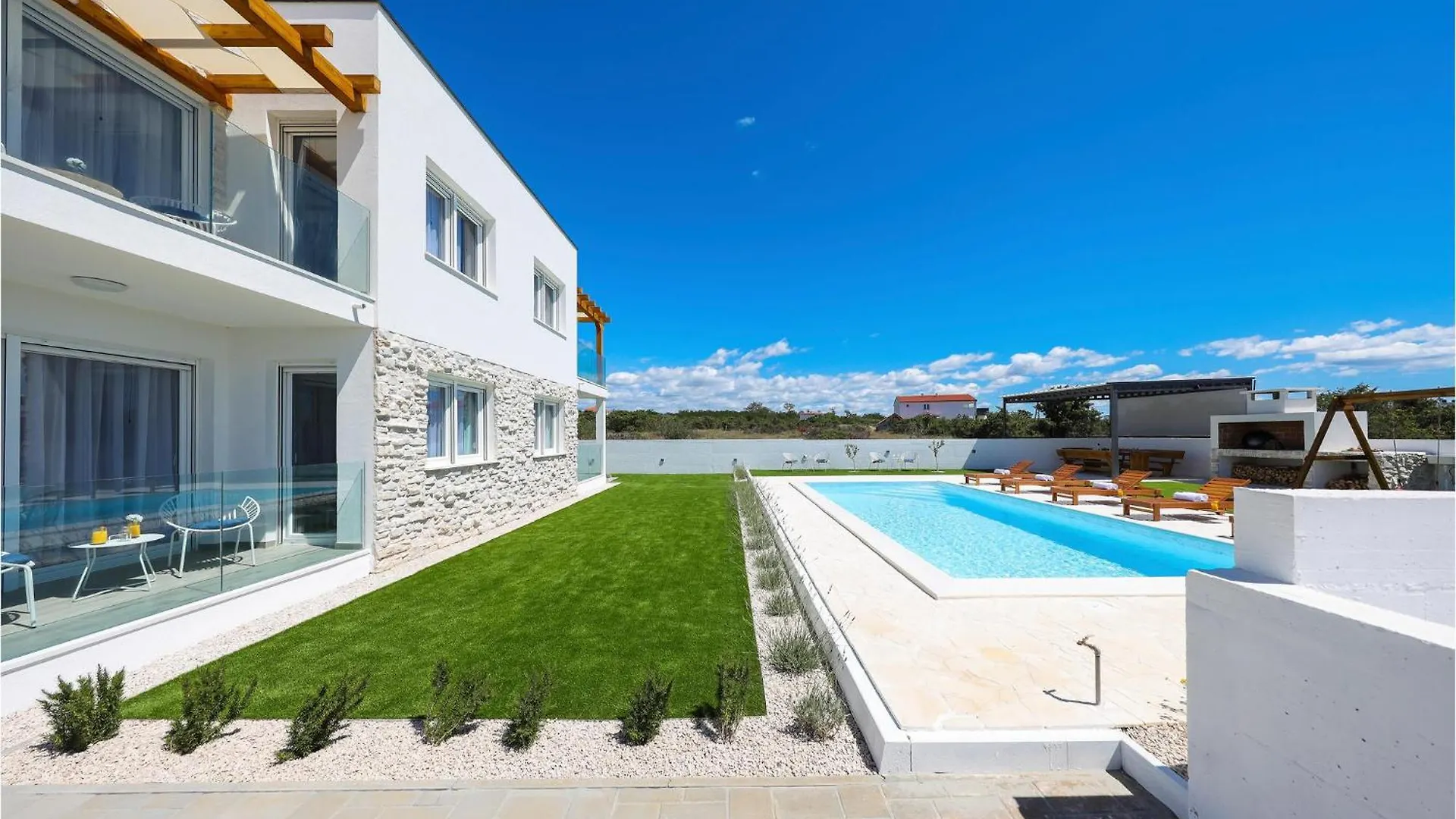 Stunning Home In Vrsi With Kitchen 0*,